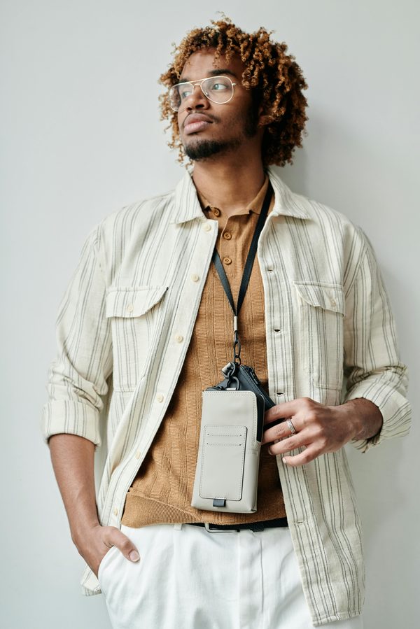Pochette téléphone : accessoire indispensable pour une protection stylée et pratique
